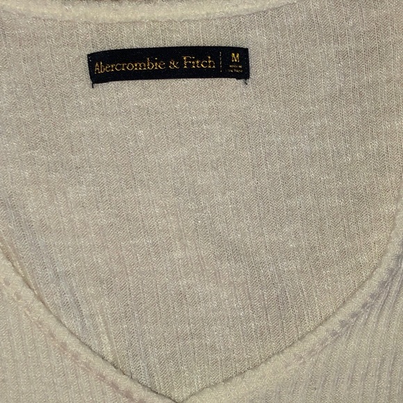 Abercrombie and Fitch Medium cream top - Picture 4 of 6